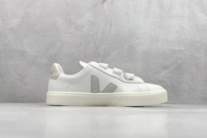 Veja Recife Chromefree Leather White Natural