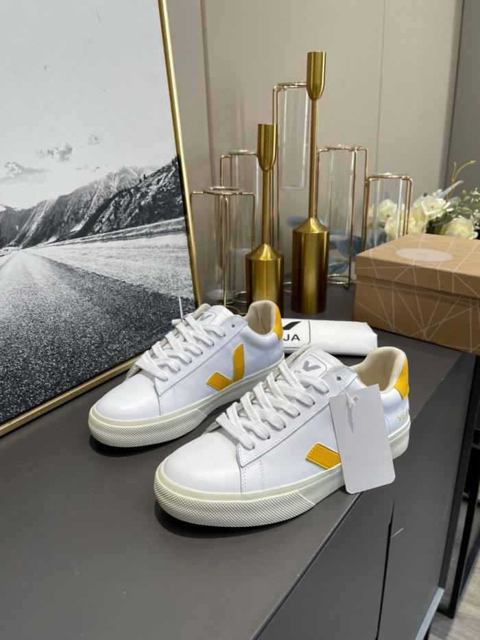 Veja Campo Low Chromefree White Ouro (Women's)