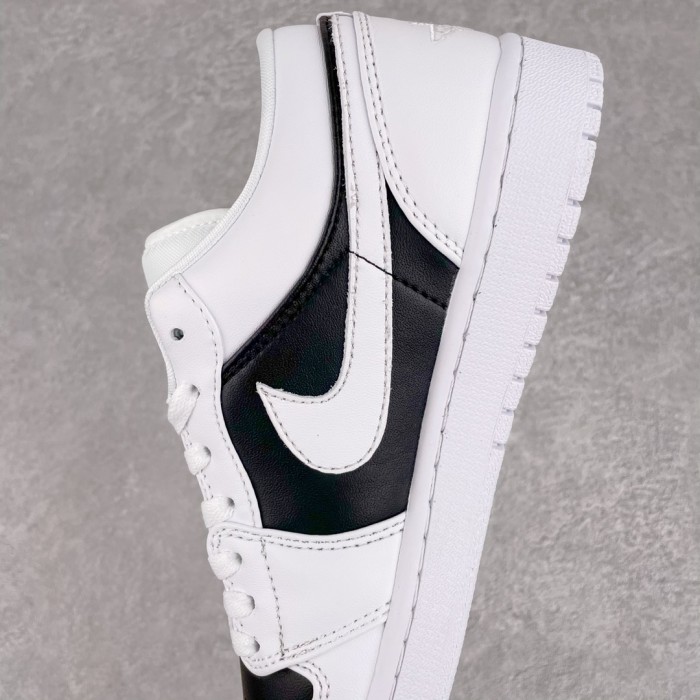Jordan 1 Low Panda