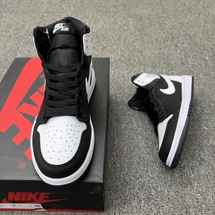 Jordan 1 Retro High OG Black White