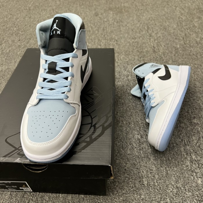 Jordan 1 Mid SE Ice Blue (2023)