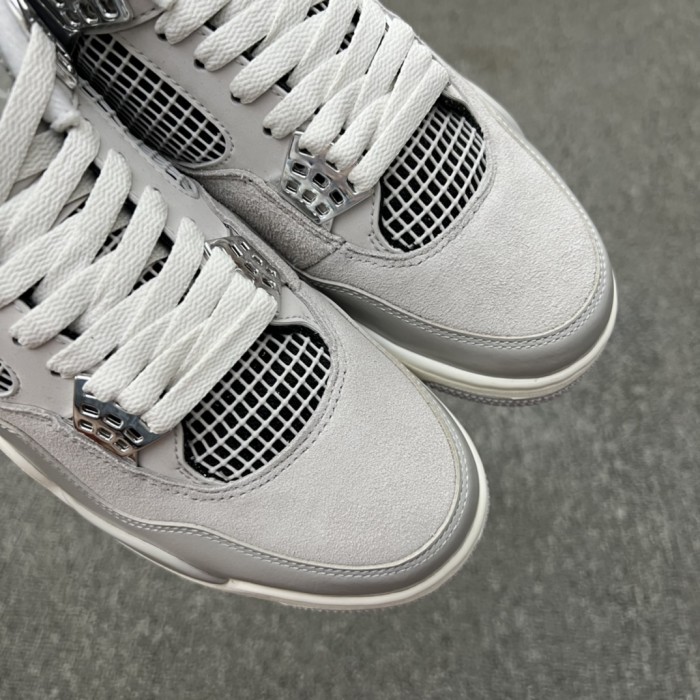 Jordan 4 Retro Frozen Moments (W)