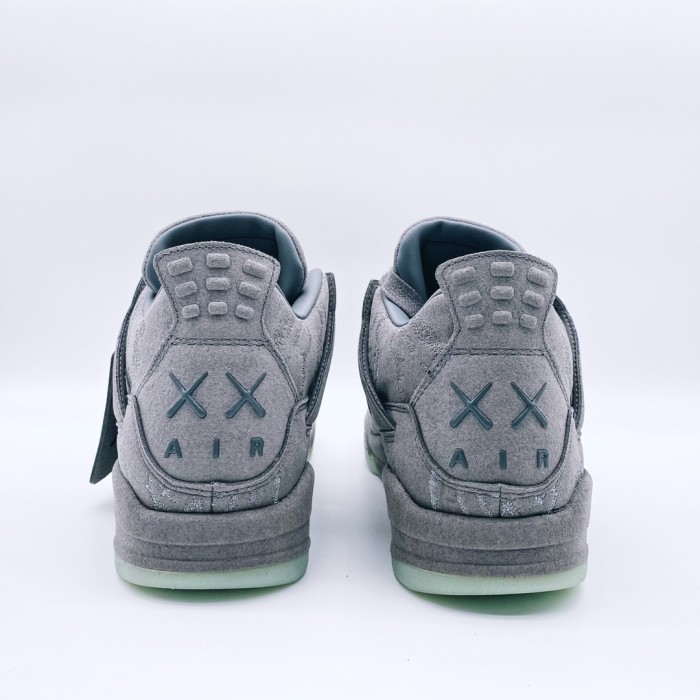 Jordan 4 Retro Kaws
