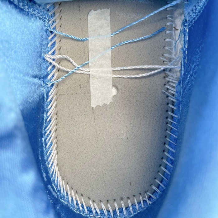 Jordan 1 Low UNC (W)