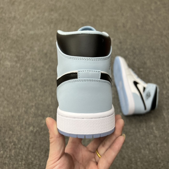 Jordan 1 Mid SE Ice Blue (2023)