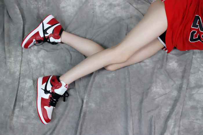 Jordan 1 Retro Chicago (2015)