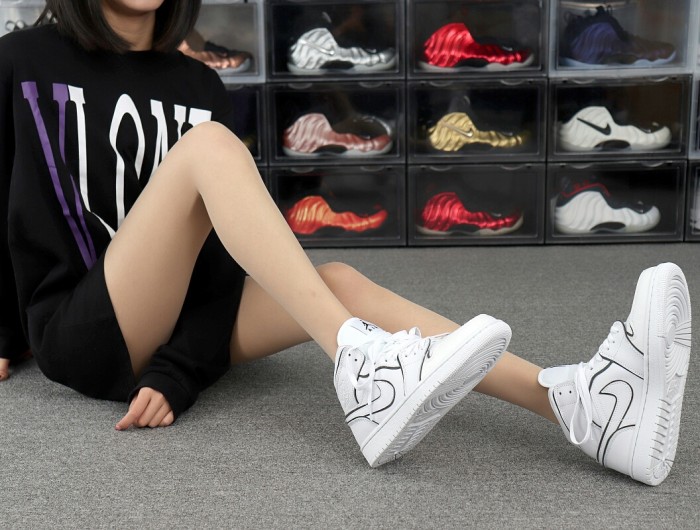 Jordan 1 Mid Iridescent Reflective White (W)