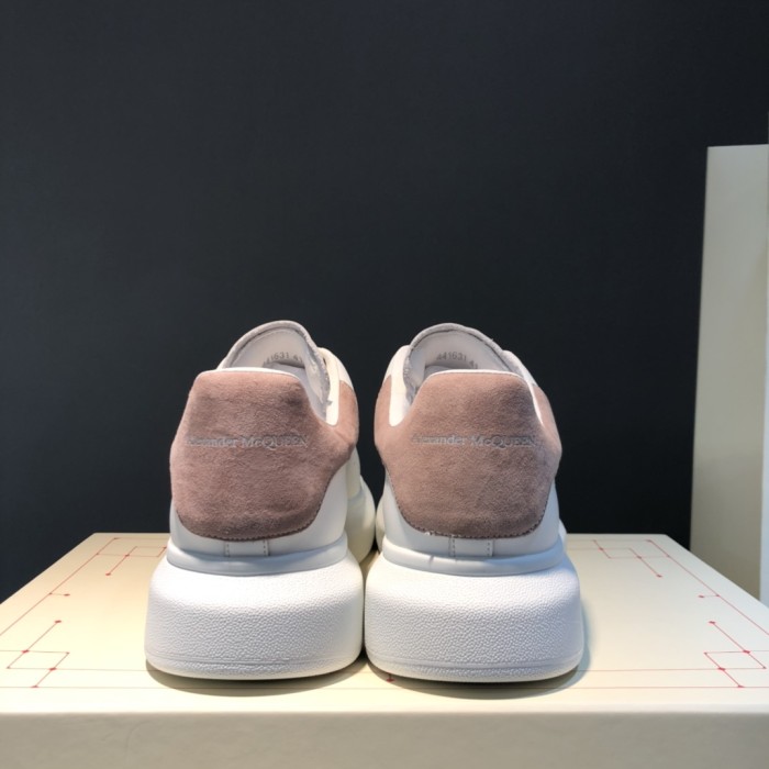 Alexander McQueen Stylish Skateboarding Shoes Women's White Pink