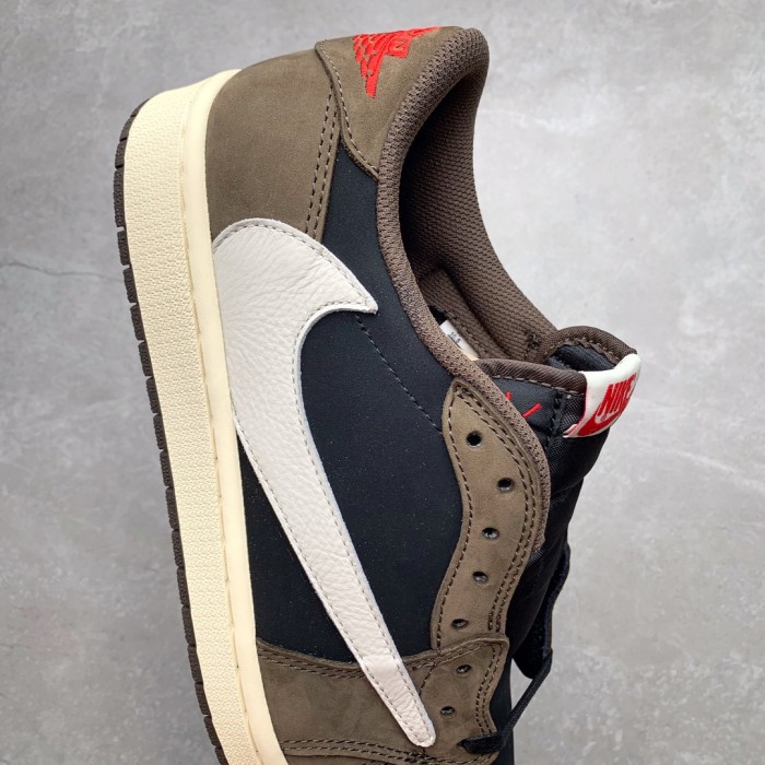 Jordan 1 Retro Low OG SP Travis Scott