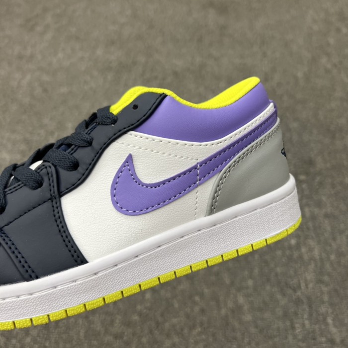 Jordan 1 Low Purple Magenta (W)