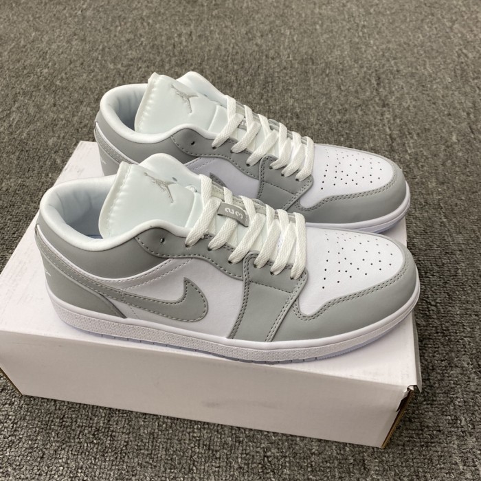 Jordan 1 Low Wolf Grey (W)
