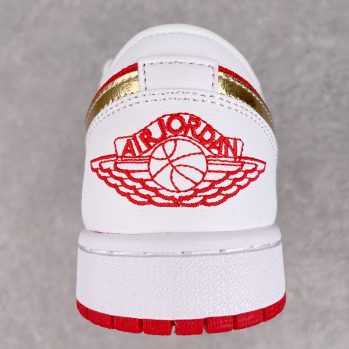 Jordan 1 Low Spades