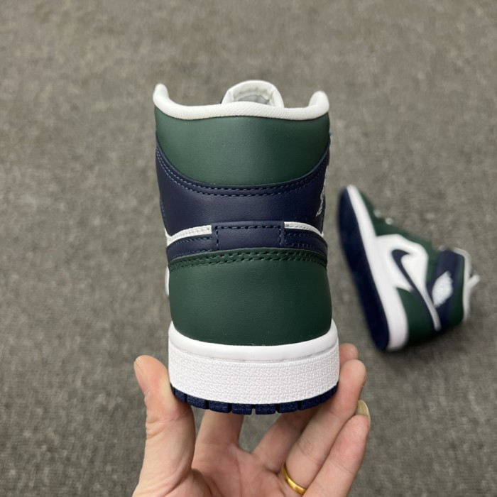 Jordan 1 Mid SE Seahawks (W)