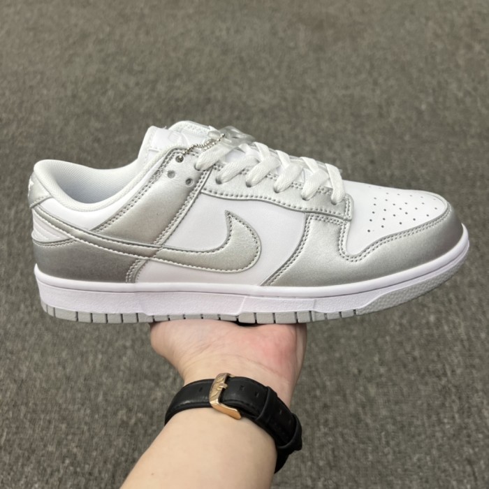 Nike Dunk Low Metallic Silver (Women's)
