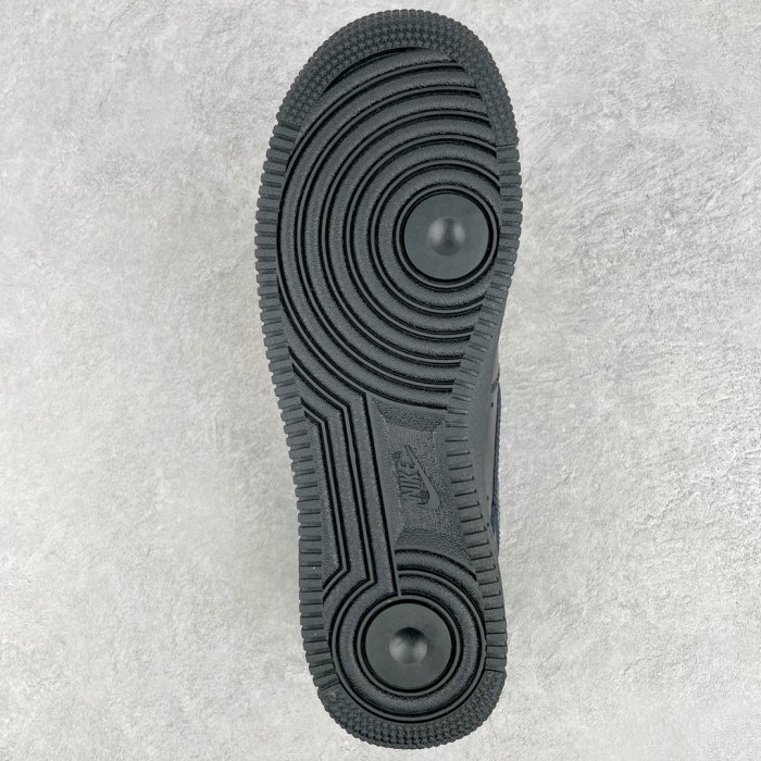 Nike Air Force 1 Low Supreme Black