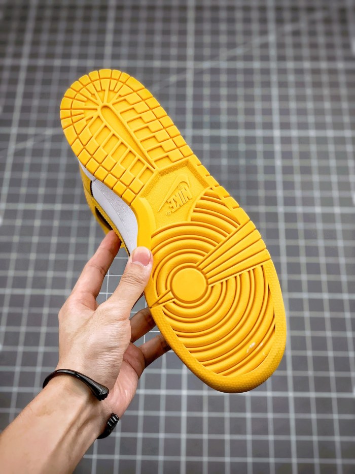 Nike Dunk High Dark Sulfur (W)