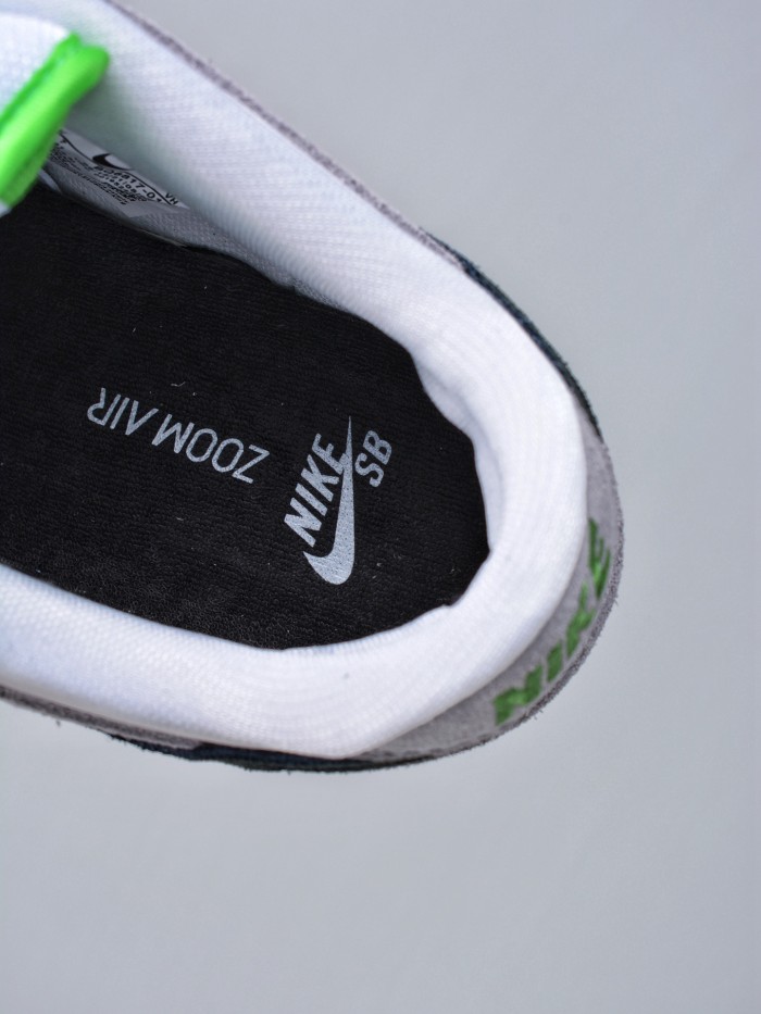 Nike SB Dunk Low Chlorophyll