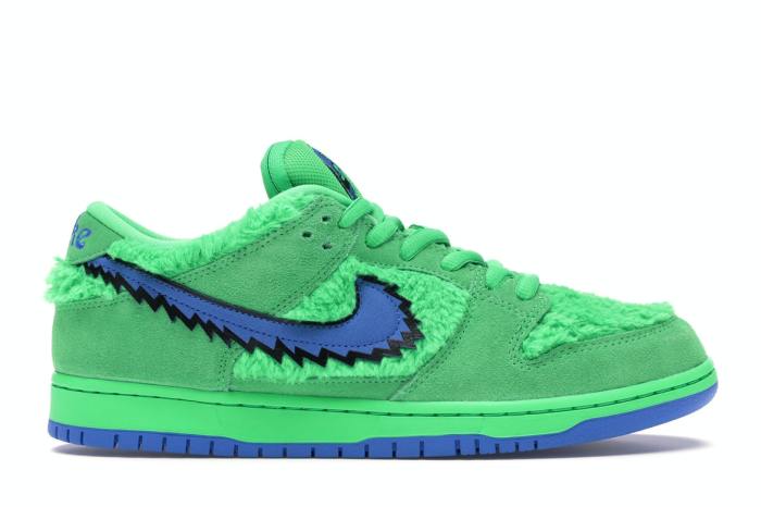 Nike Dunk SB Low Grateful Dead Bears Green