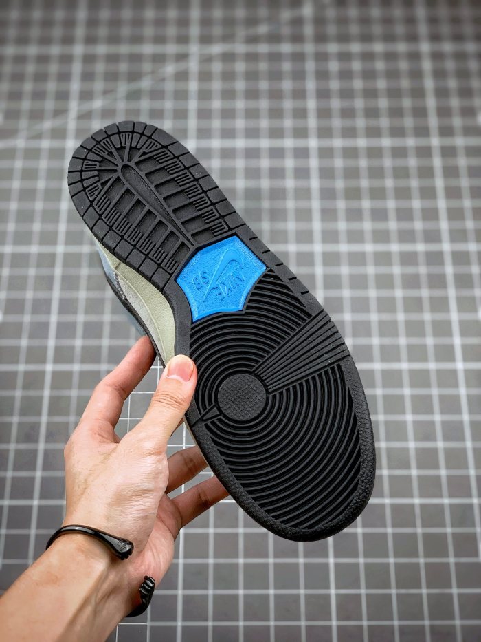 Nike Dunk SB Low Maple Leaf Central Park