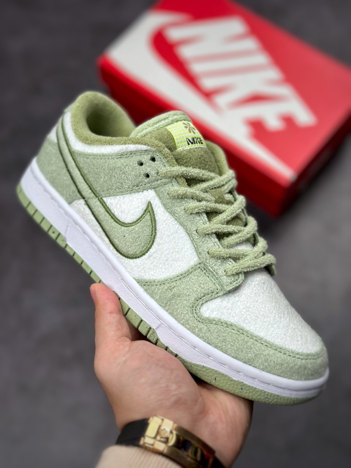 Nike Dunk Low SE Fleece Pack Honeydew (W)