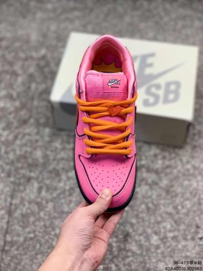 Nike SB Dunk Low The Powerpuff Girls Blossom