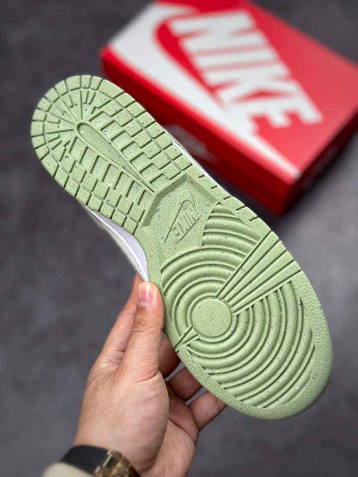 Nike Dunk Low SE Fleece Pack Honeydew (W)