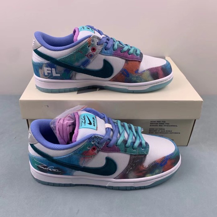 Nike SB Dunk Low Futura Laboratories Bleached Aqua
