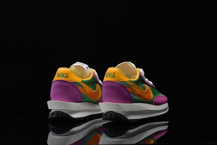 Nike LD Waffle sacai Pine Green