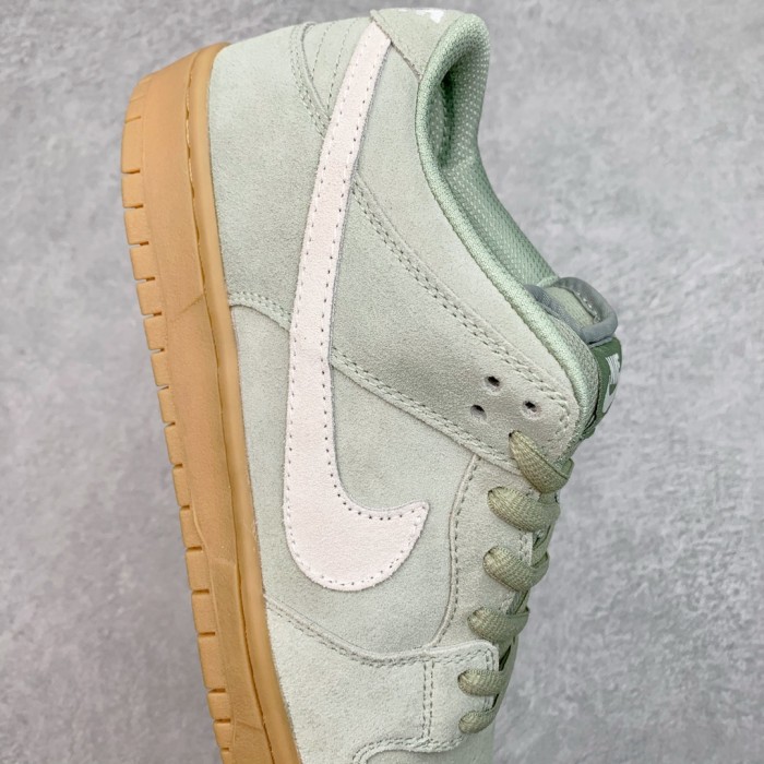 Nike SB Dunk Low Island Green Gum