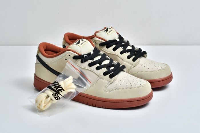 Nike SB Dunk Low Pro Hennessy