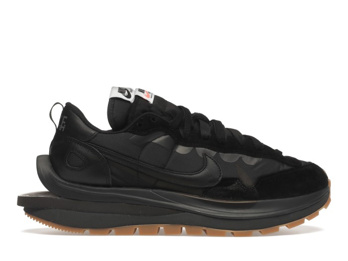 Nike Vaporwaffle sacai Black Gum