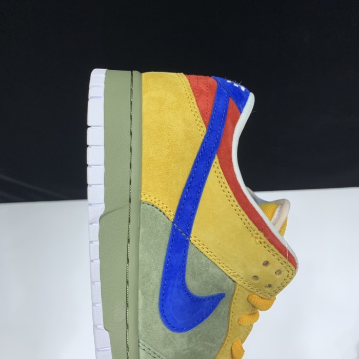 Nike SB Dunk Low Puff N Stuff