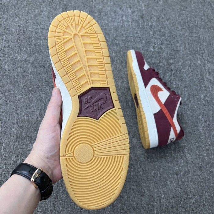 Nike SB Dunk Low Skate Like a Girl