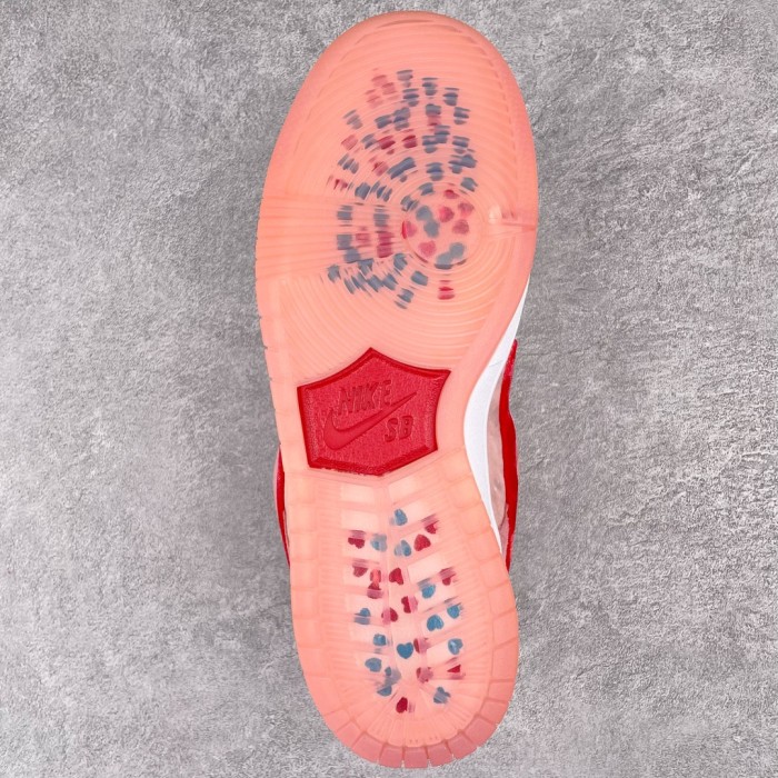 Nike Dunk SB Low StrangeLove Skateboards