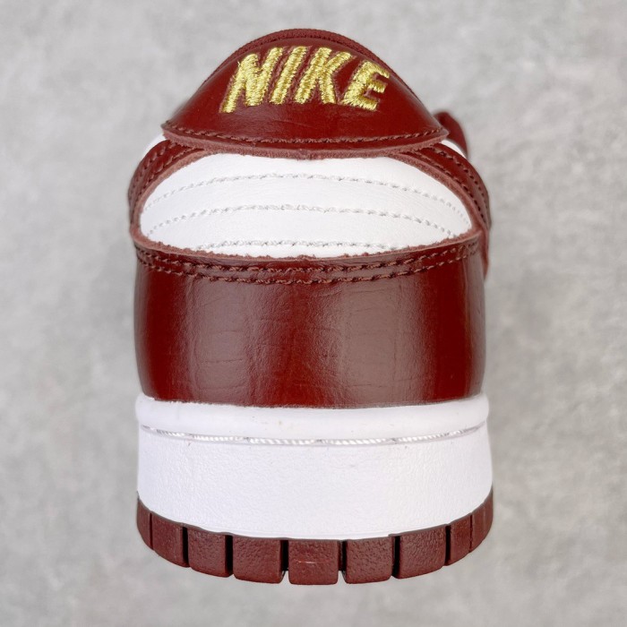 Nike Dunk SB Low Supreme Stars Barkroot Brown