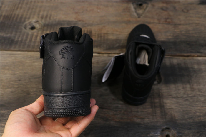 Nike Air Force 1 Mid '07 Triple Black (2021)