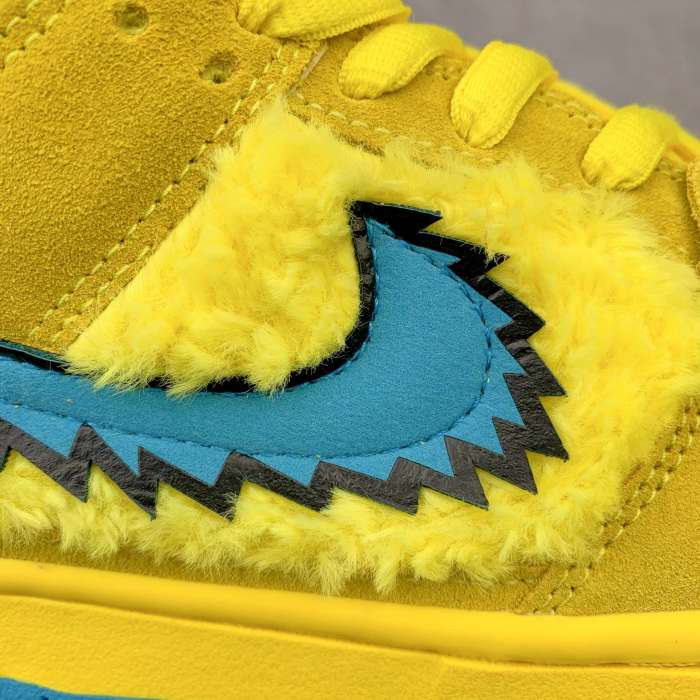 Nike Dunk SB Low Grateful Dead Bears Opti Yellow