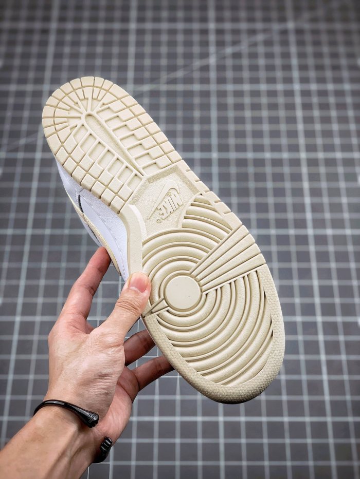 Nike Dunk Low Pearl White (W)