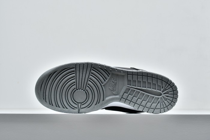 Nike Dunk SB Low Supreme Jewel Swoosh Silver