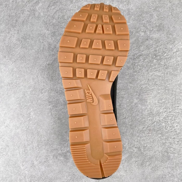 Nike Vaporwaffle sacai Black Gum