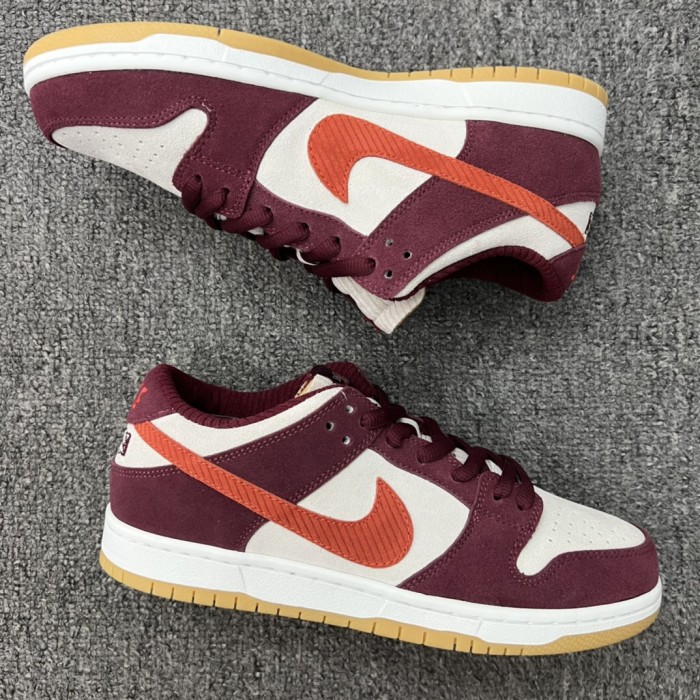 Nike SB Dunk Low Skate Like a Girl