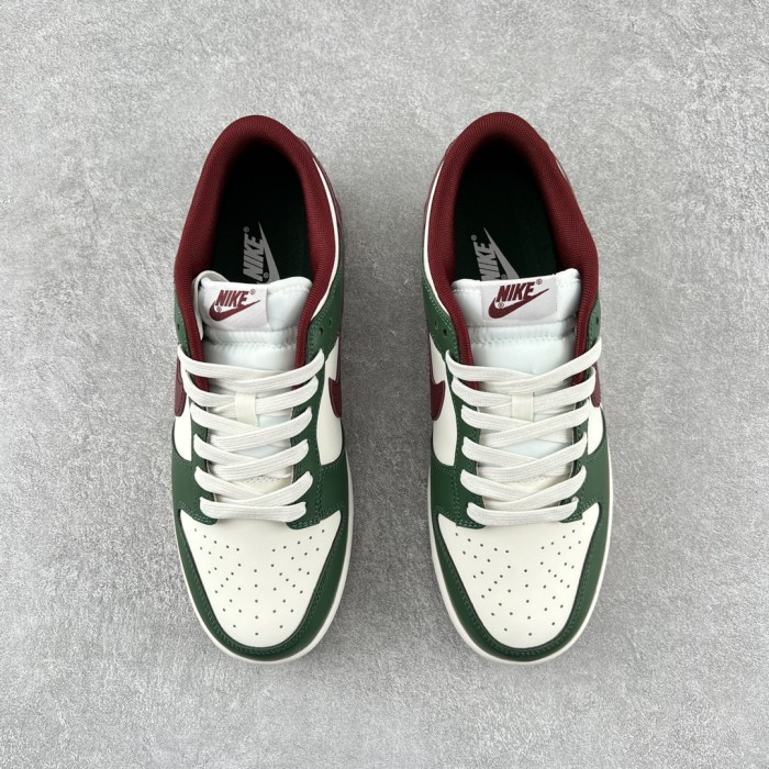 Nike Dunk Low Gorge Green