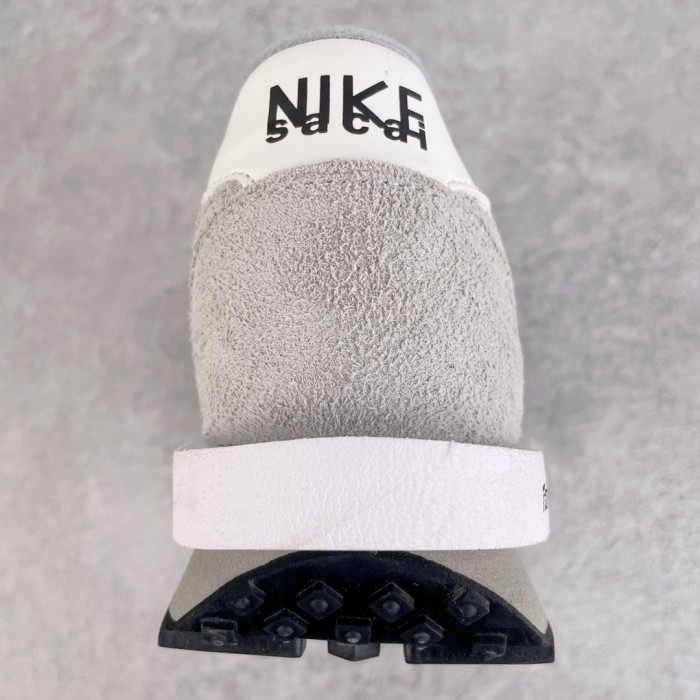 Nike LD Waffle SF sacai Fragment Grey