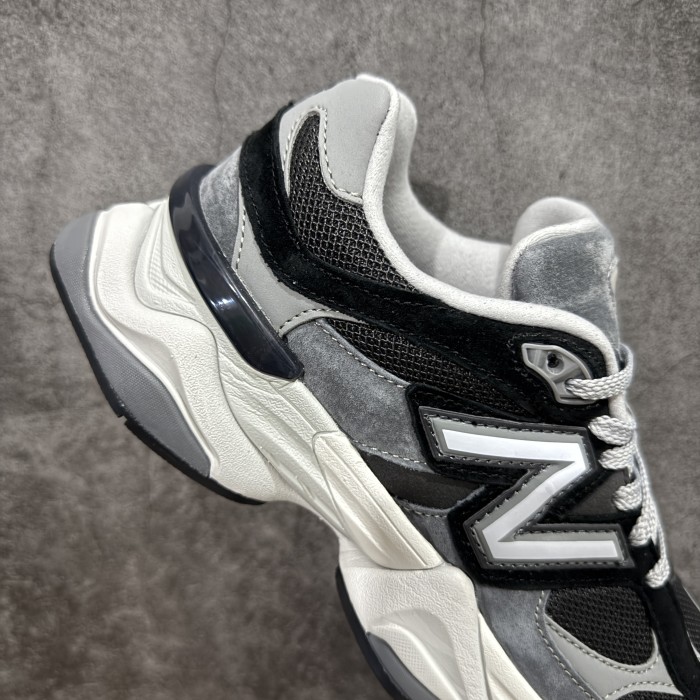 New Balance 9060 Black Grey