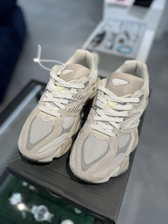 New Balance 9060 Grey