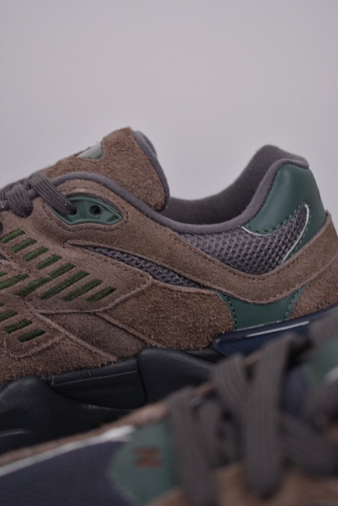 New Balance 9060 Beef and Broccoli