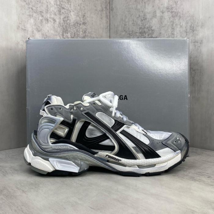 Balenciaga Runner Grey White
