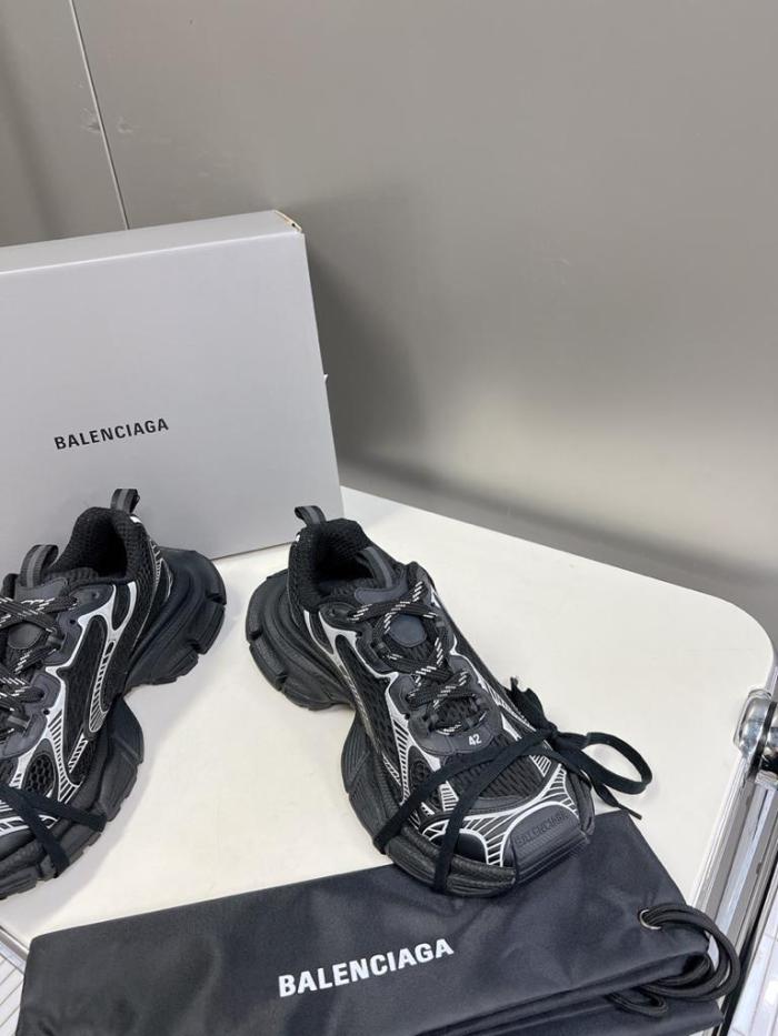 Balenciaga 3XL Black