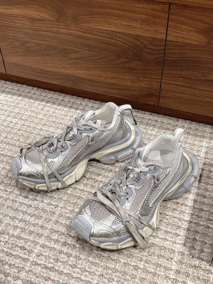 Balenciaga 3XL Off White