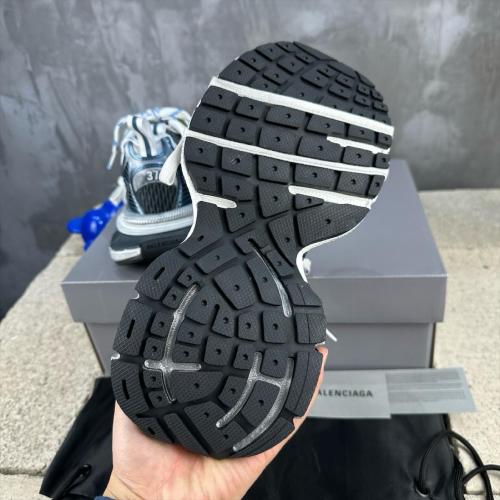 Balenciaga 3XL White Blue Yellow